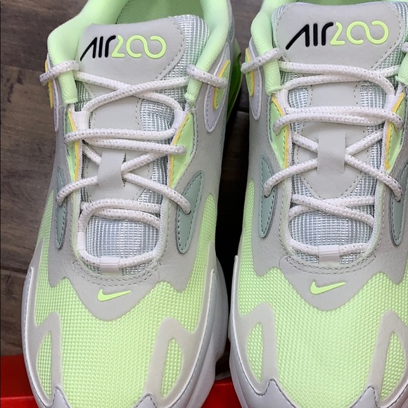 W NIKE AIR MAX 200 - Picture 10 of 16